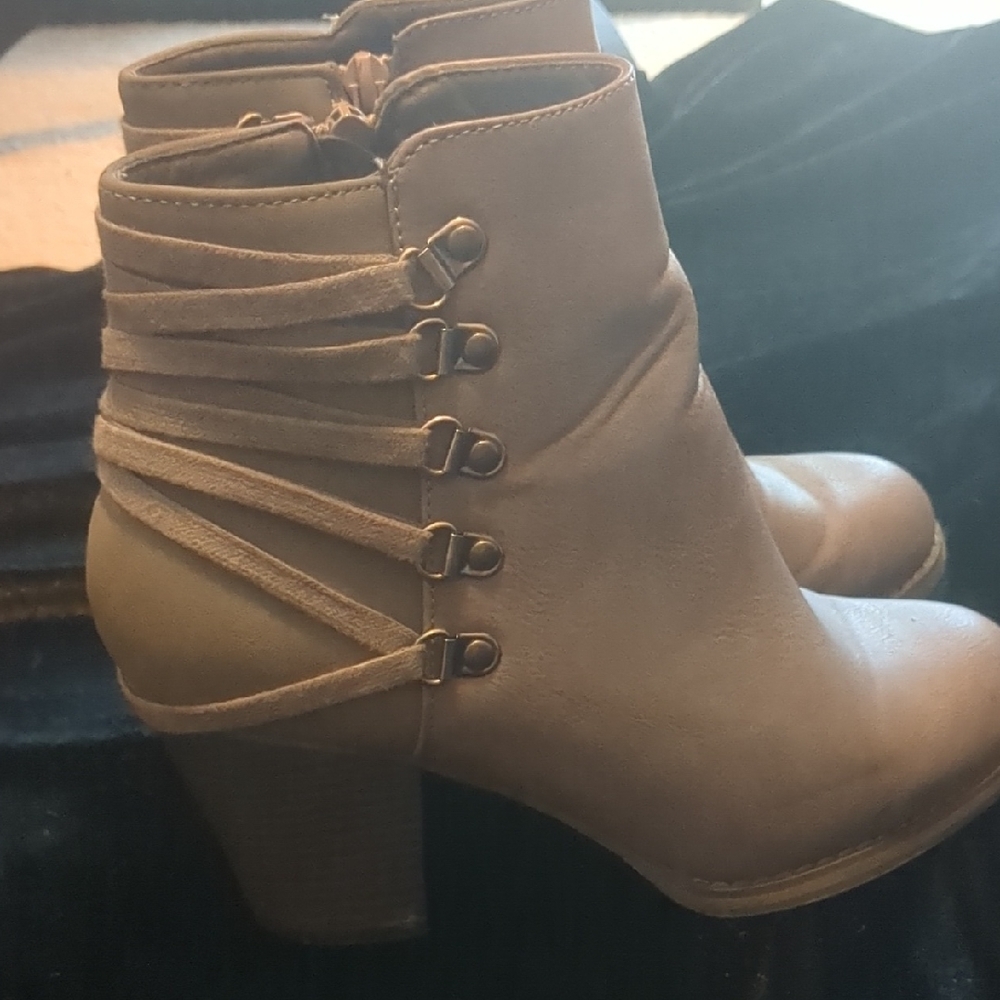 Shoe Dazzle Beige Ankle Booties with Strap Detail